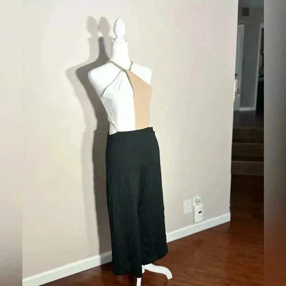 WOMENS SIDE-CUT HALTER JUMPSUIT size 4 - Picture 2 of 7